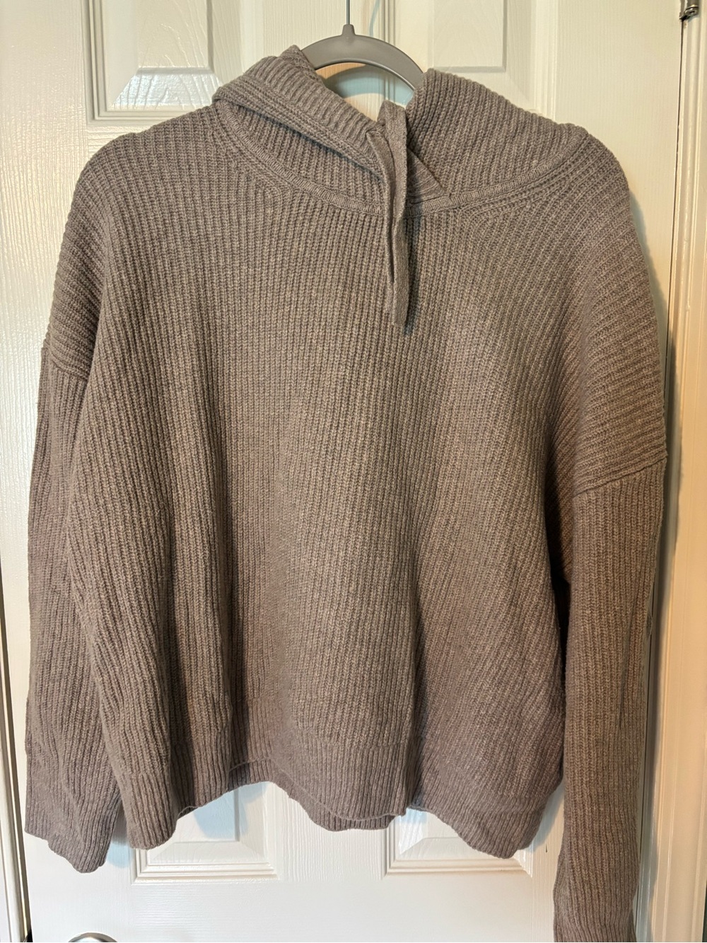 GAP Women's Rib-Knit Crewneck Hoodie in Taupe Gray